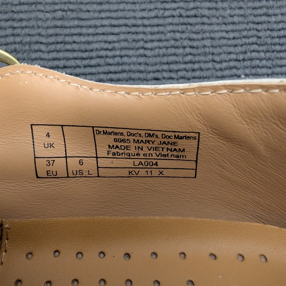 Dr. Martens Mary Jane Virginia Leather Shoes - Cream - Picture 7 of 9